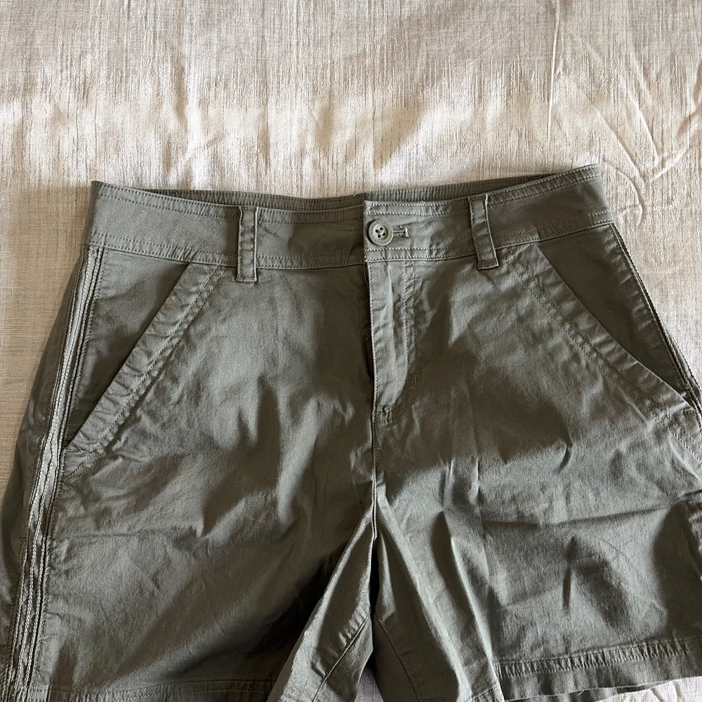 Eddie Bauer women’s shorts